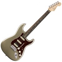 Photo FENDER AMERICAN ELITE STRATOCASTER HSS CHAMPAGNE EB